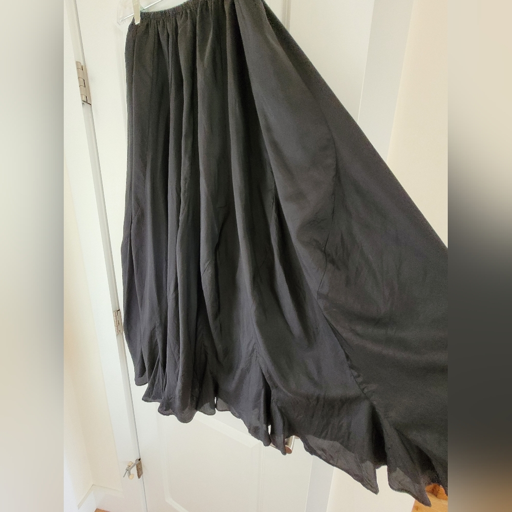 TT Mar Black Silk Long Skirt Size S
